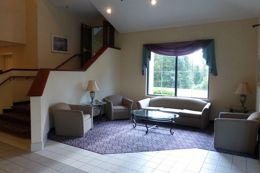 Chesapeake Inn And Suites Lexington Park Patuxent River Naval Air Station California Buitenkant foto