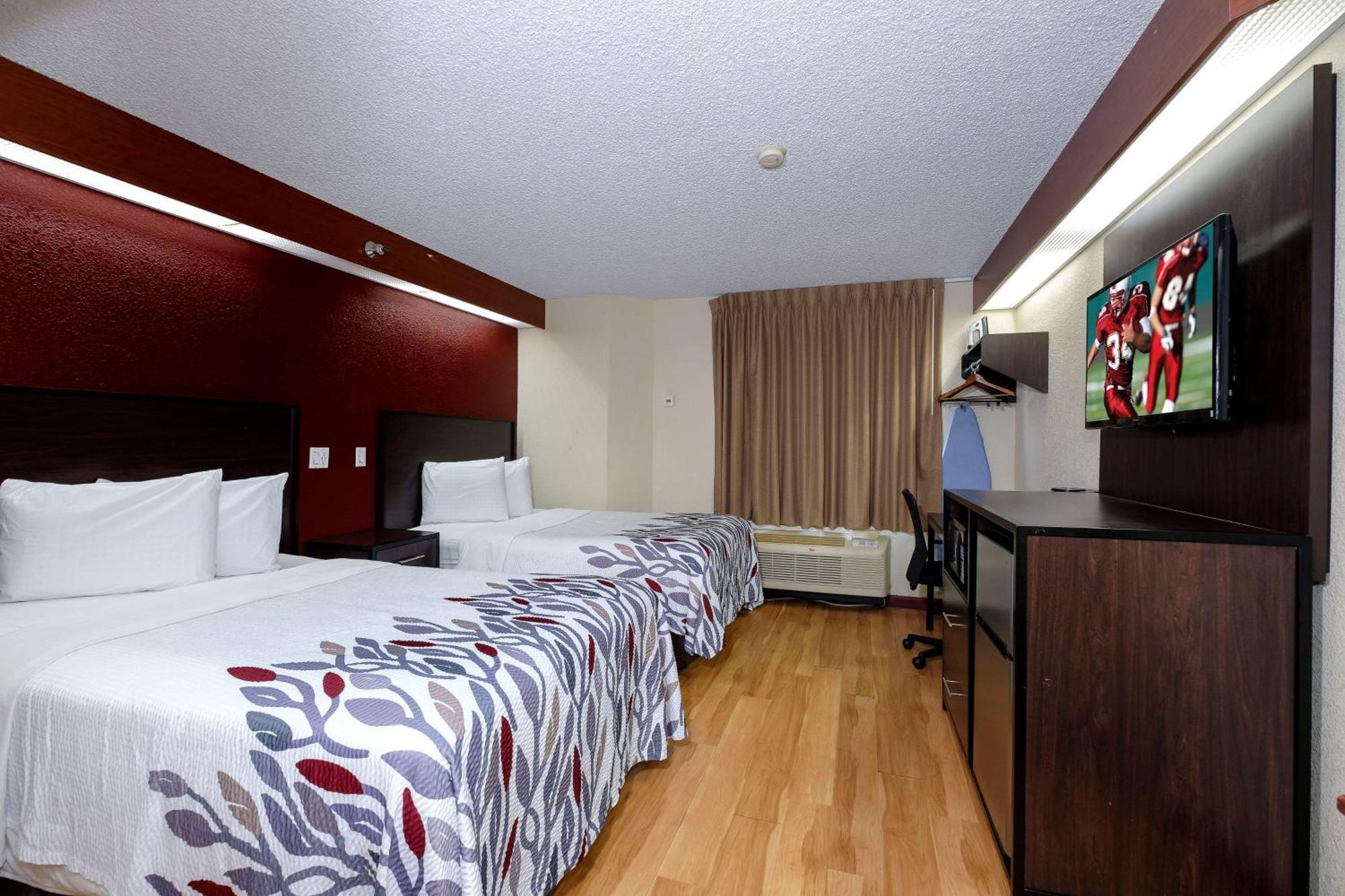 Chesapeake Inn And Suites Lexington Park Patuxent River Naval Air Station California Buitenkant foto